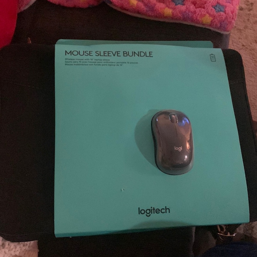 Logitech mouse sleeve bundle new